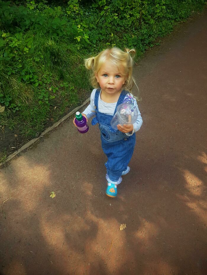 Almost Yelled At Her For Picking Up Trash Until She Dropped This Gem: “Where’s The Bin?”