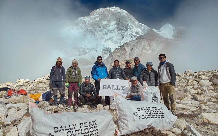 Everest Gets a Cleanup Courtesy of Awesome Nepalese Climbers