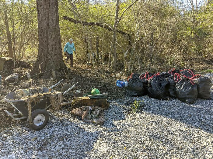 These 80 Clean-Up Pics Are Weirdly Satisfying (And Kinda Sad, Too)