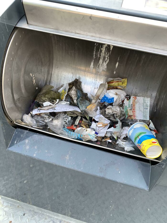 These 80 Clean-Up Pics Are Weirdly Satisfying (And Kinda Sad, Too)