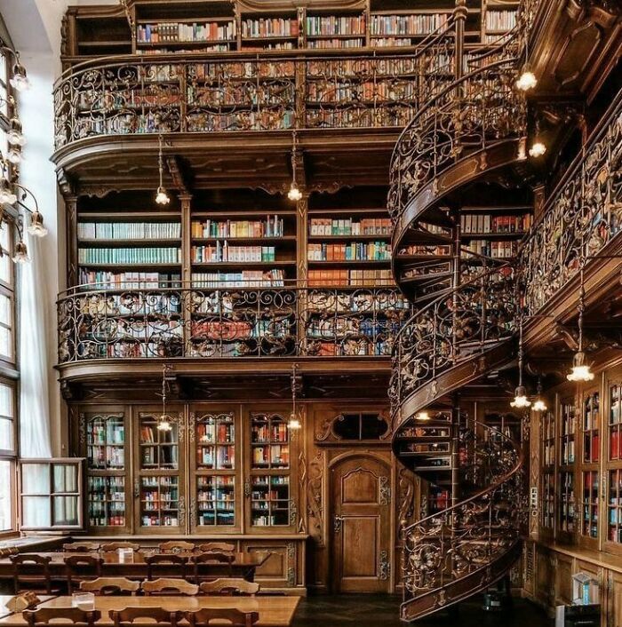 Books AND Beautiful Woodwork? Don't Mind If I Do!