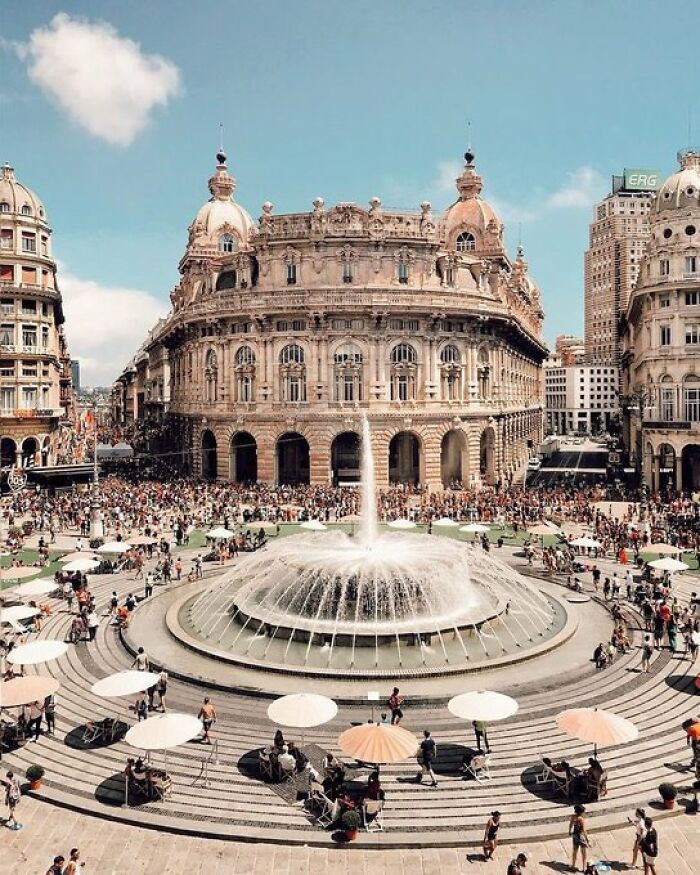 Genoa’s Piazza De Ferrari: City Center Goals