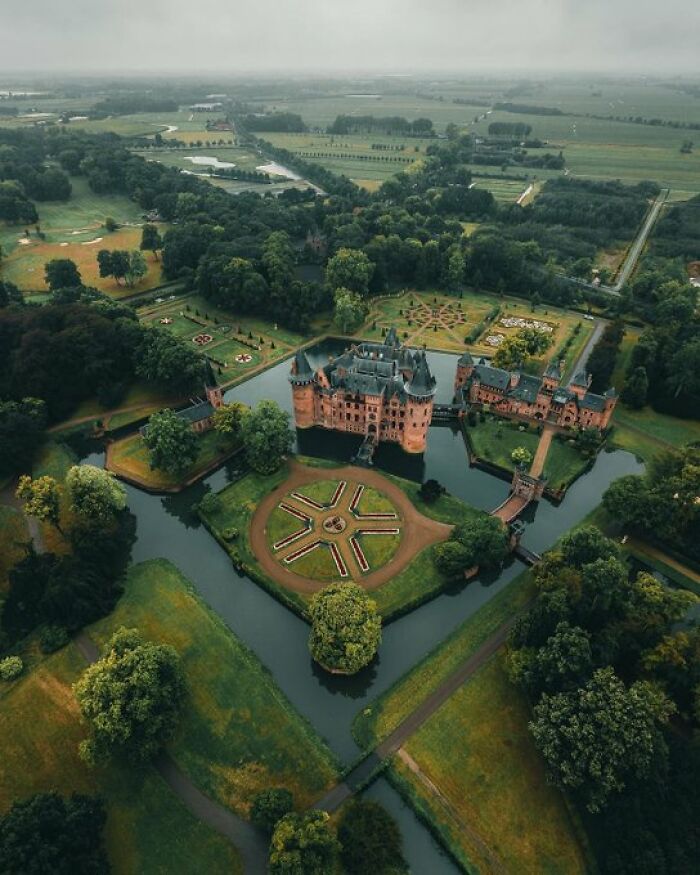 De Haar Castle In Utrecht, Netherlands: Castle Goals