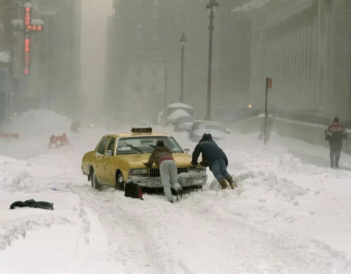 Wait, The '90s Are Back?! 73 Wild Pics That Totally Prove It