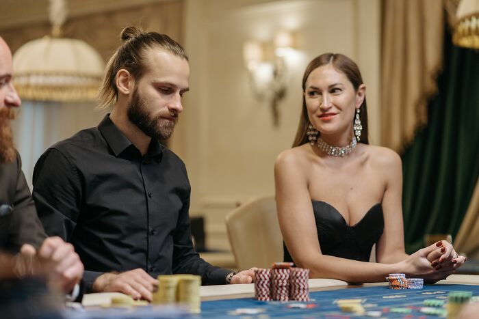 We Asked Women Who Married Rich: Here’s The Wild Side They Didn’t Warn You About