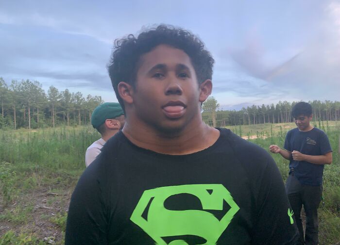 The Thickest Neck Award Goes to...