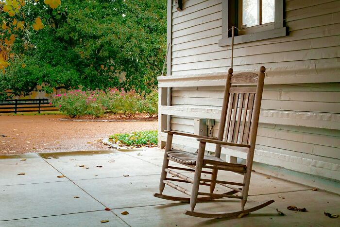 Wait, They Really Said That? 55 Hilariously Loud Neighbor Moments