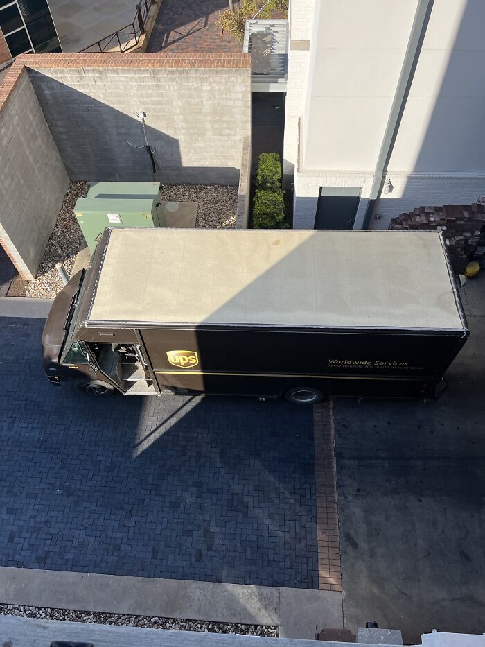 UPS Truck Roofs Aren't Brown—Surprised?