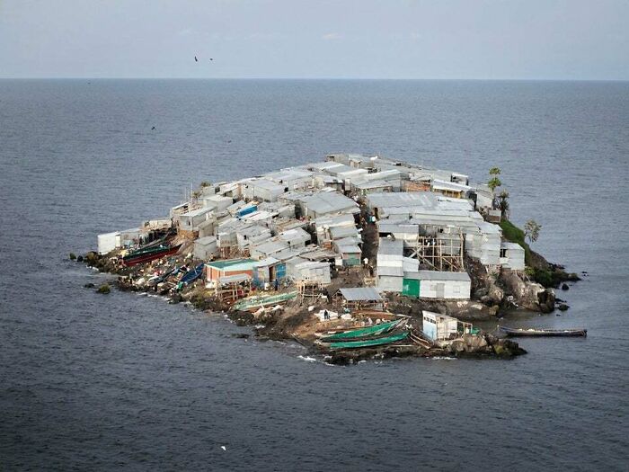 Migingo Island: Tiny Spot With 131 People Living On Dirt