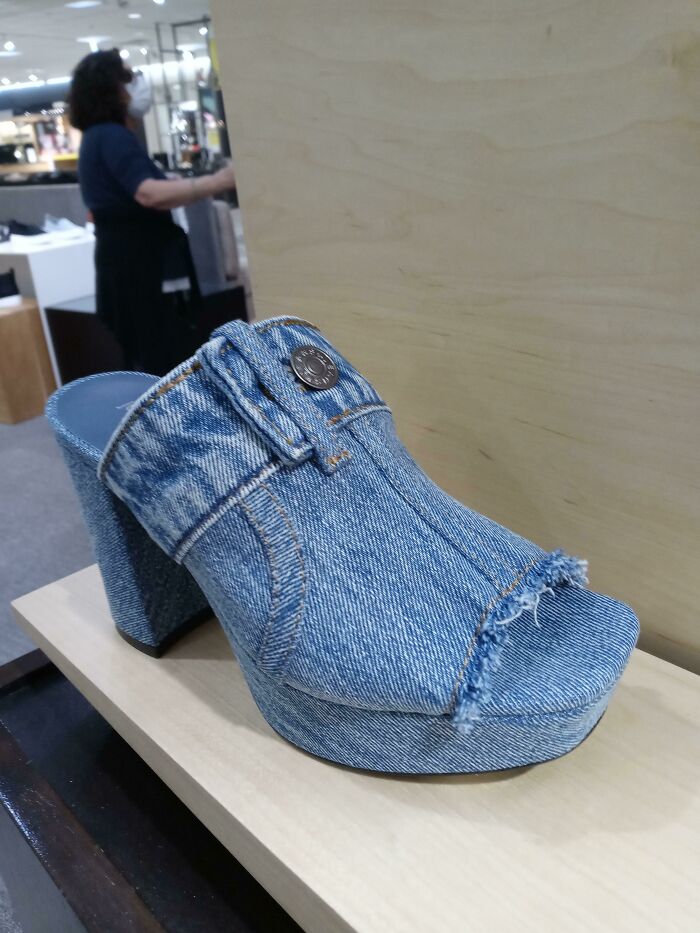 Apple Bottom Jeans... But Wait, There Are Boots Too?