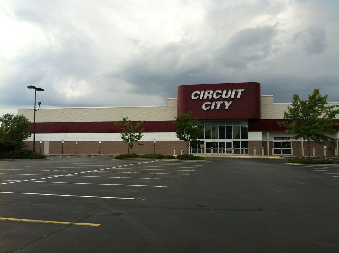 Oops! 60 Business Giants That Totally Blew It with One Bad Move