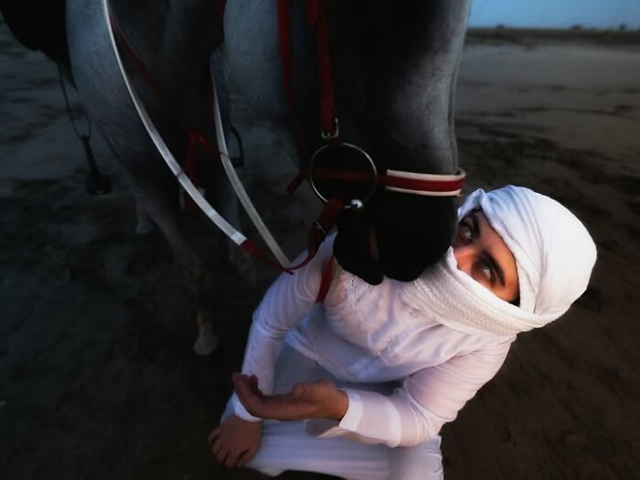 33 Photos That Prove This Photographer Sees Stories Everywhere!