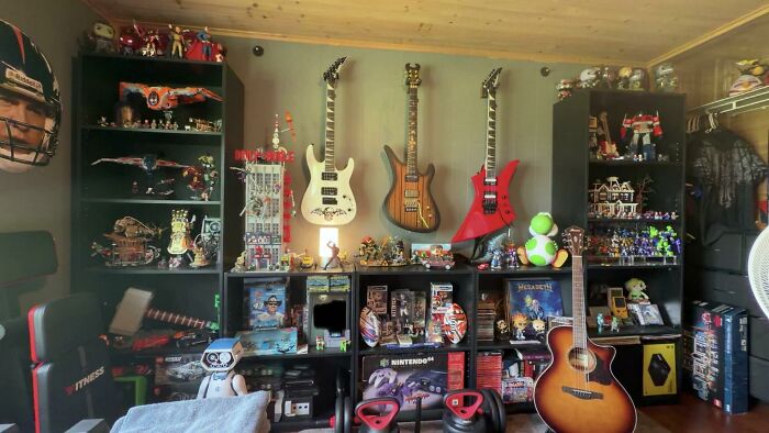 Post-Clutter Makeover: How to Make Collections Cozy?