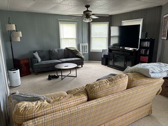 Bachelor Pad Basics: Cozy Living Room Starter Kit