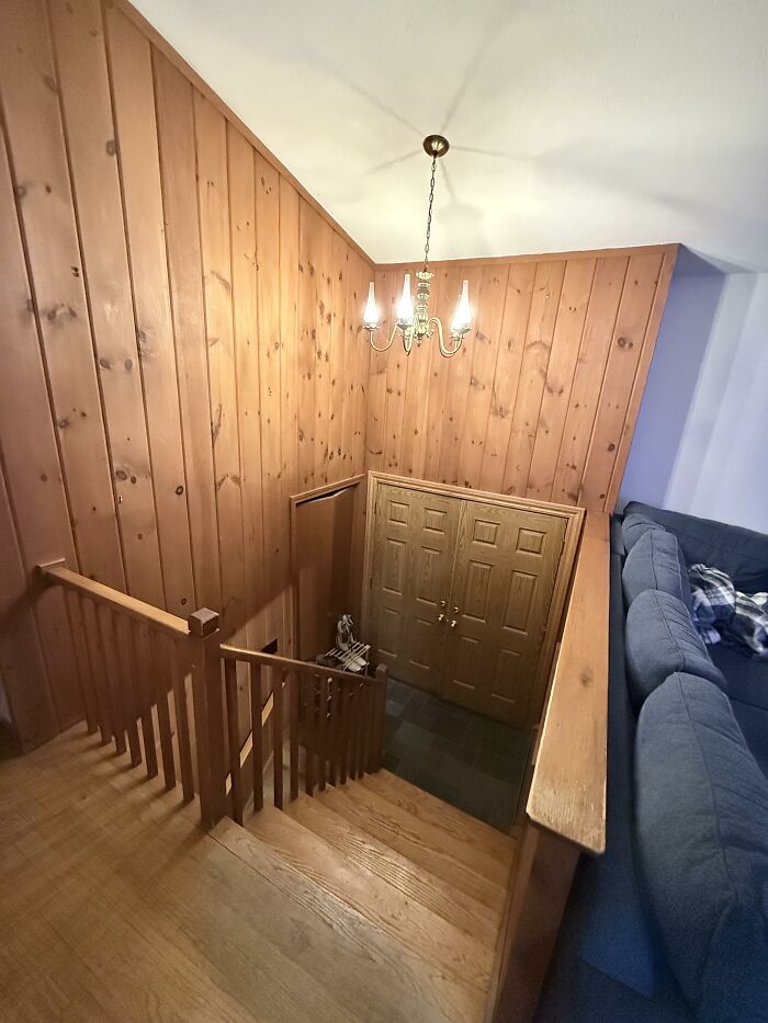 Foyer Makeover: Paint or Pass?