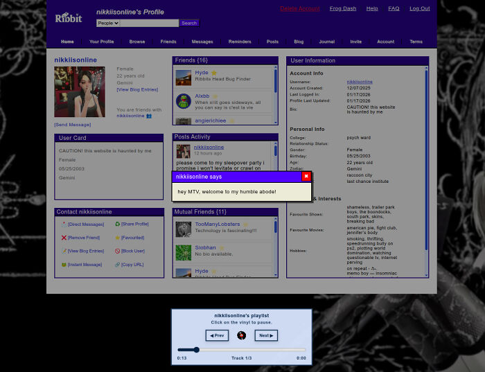 Wait, They Actually Saved These Weird Old Internet Screenshots?!
