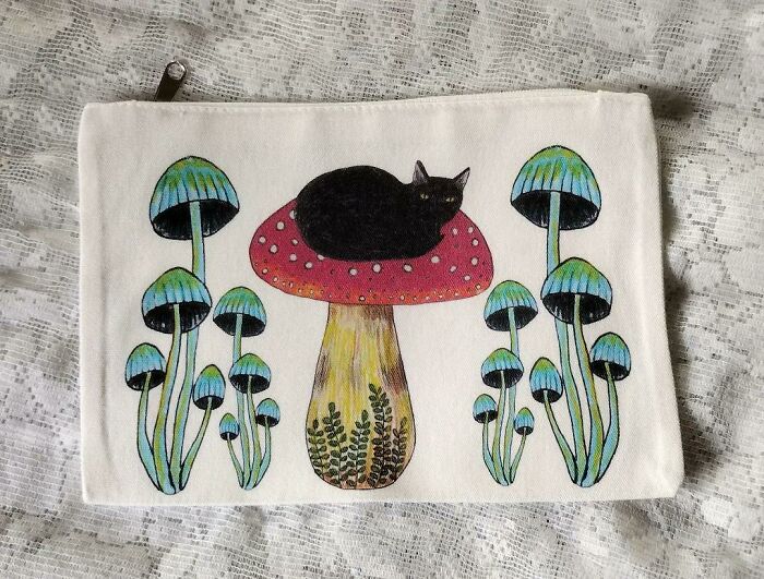 Zippered Pouch Featuring My Own Illustration—DIY Power!