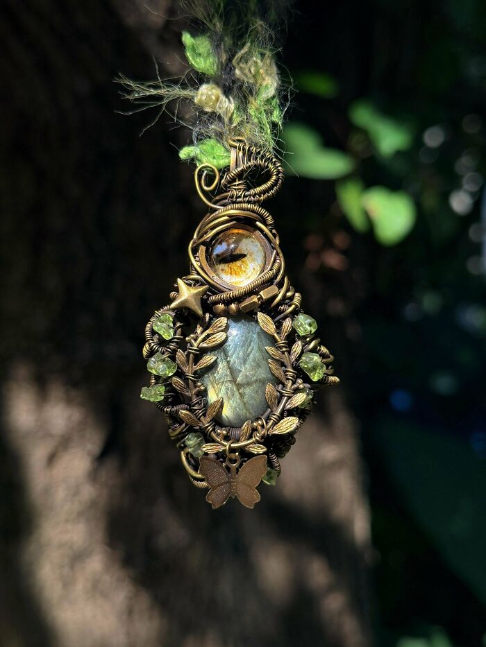 Made A Pendant With Peridot And Labradorite—Fancy Jewelry!