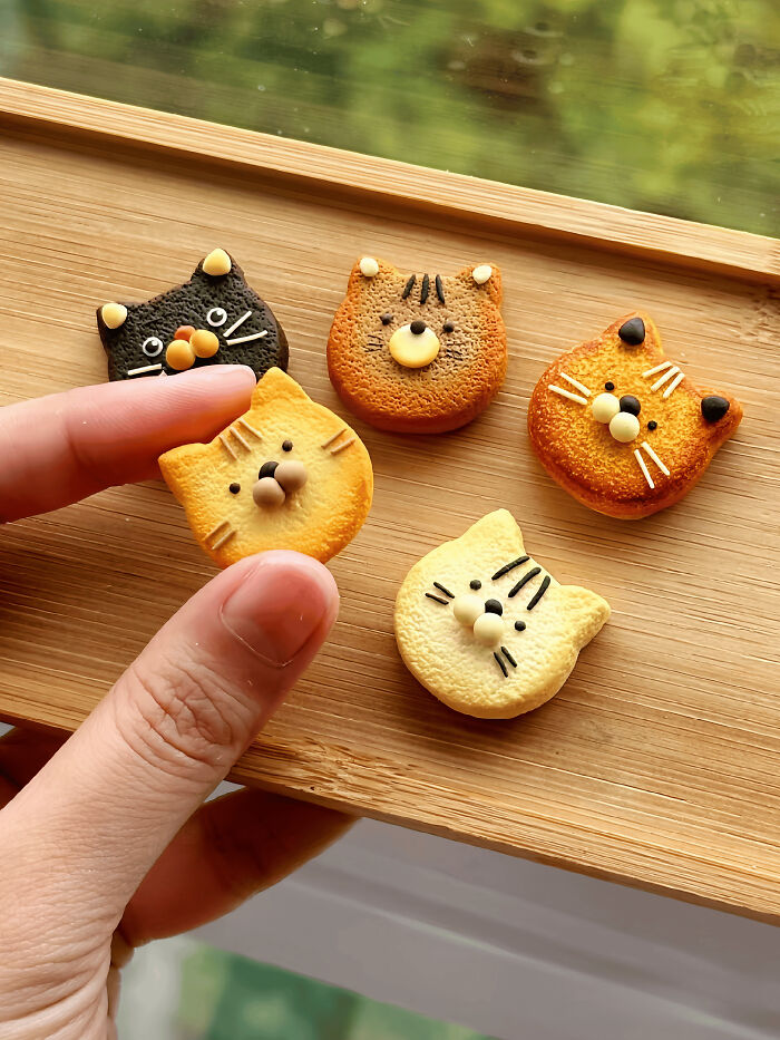 Mini Cat Paradise Biscuits Sculpted From Polymer Clay—Too Cute!
