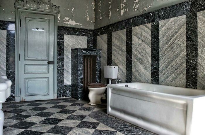 One of the Most Stunning Bathrooms Found in an Abandoned Chateau