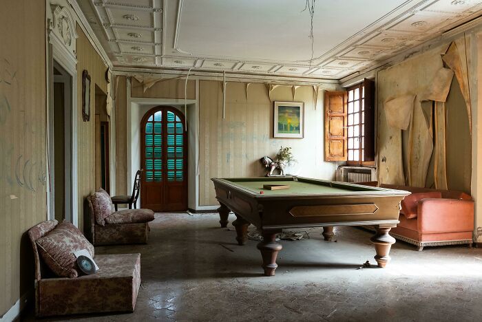 You Won't Believe What People Found Hidden in Abandoned Places!