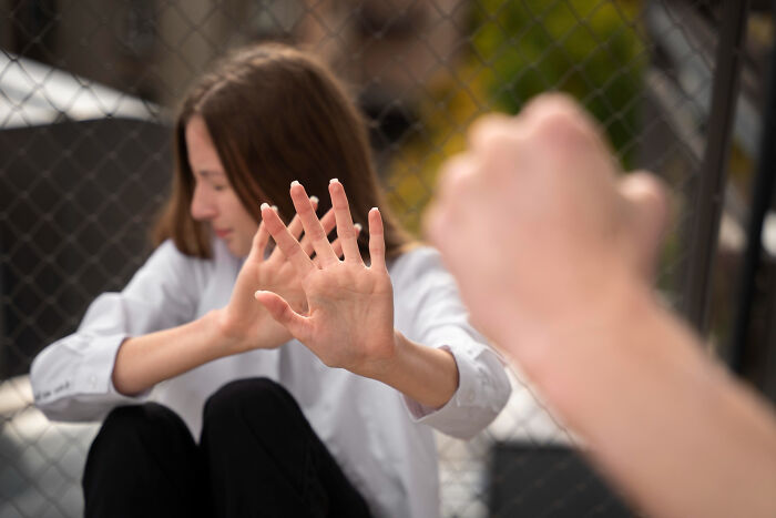 Therapists Who Totally Blew It: The WTF Stories People Shared When They Fired Them
