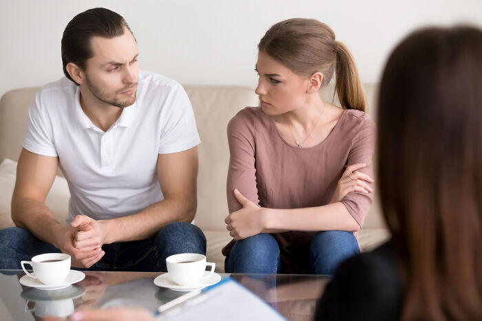 Therapists Who Totally Blew It: The WTF Stories People Shared When They Fired Them