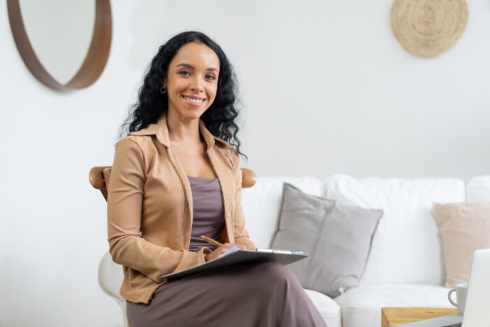Therapists Who Totally Blew It: The WTF Stories People Shared When They Fired Them