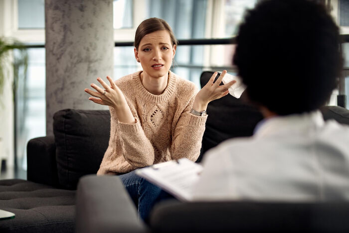 Therapists Who Totally Blew It: The WTF Stories People Shared When They Fired Them