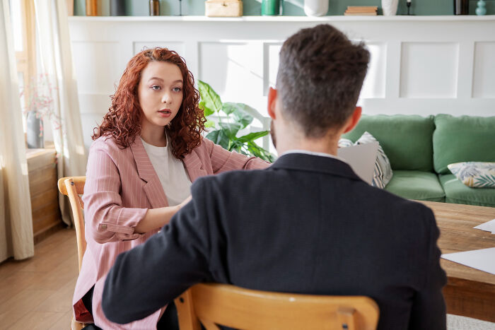 Therapists Who Totally Blew It: The WTF Stories People Shared When They Fired Them