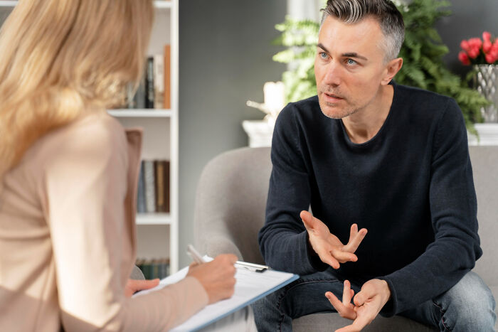 Therapists Who Totally Blew It: The WTF Stories People Shared When They Fired Them