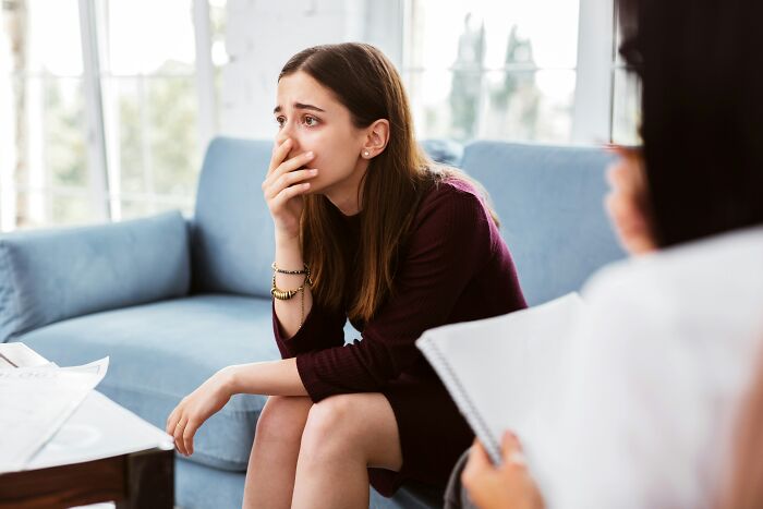 Therapists Who Totally Blew It: The WTF Stories People Shared When They Fired Them