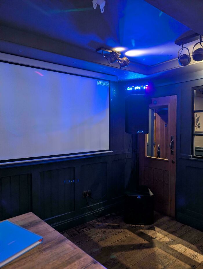 I’m A Judge In A Competitive Karaoke League. Yep, That’s Real