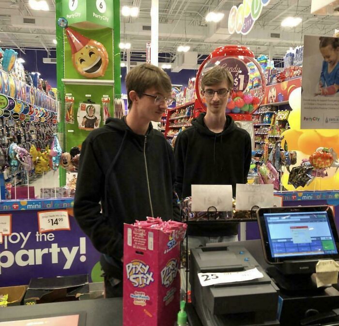 Met A Guy Named Ian At Party City, Never Saw Him Again