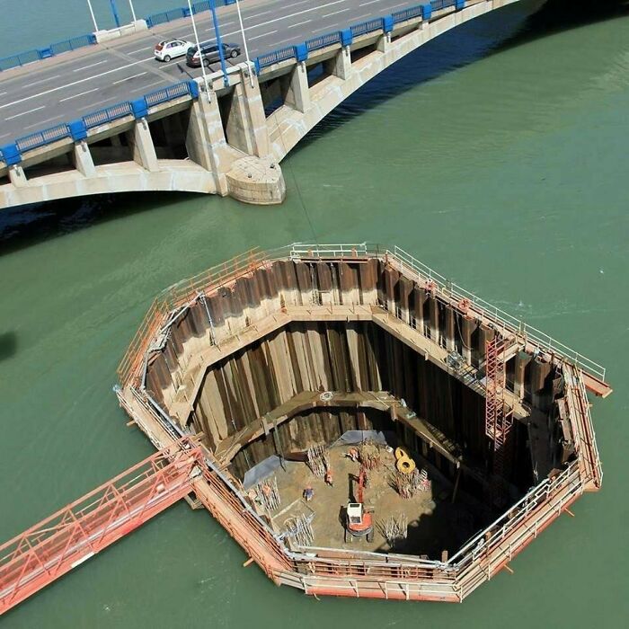 How They Build Bridge Foundations — Mind=Blown