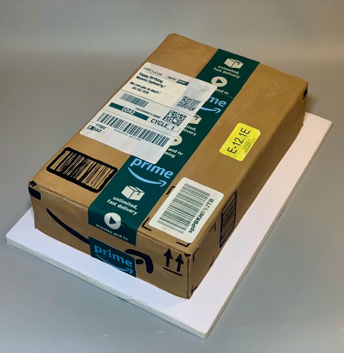 Nope, This Is NOT A Real Photo. It’s Cake!