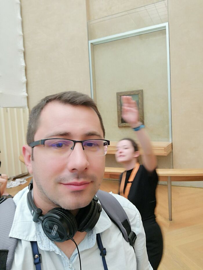 Selfie Attempt With Mona Lisa: Nailed or Failed?