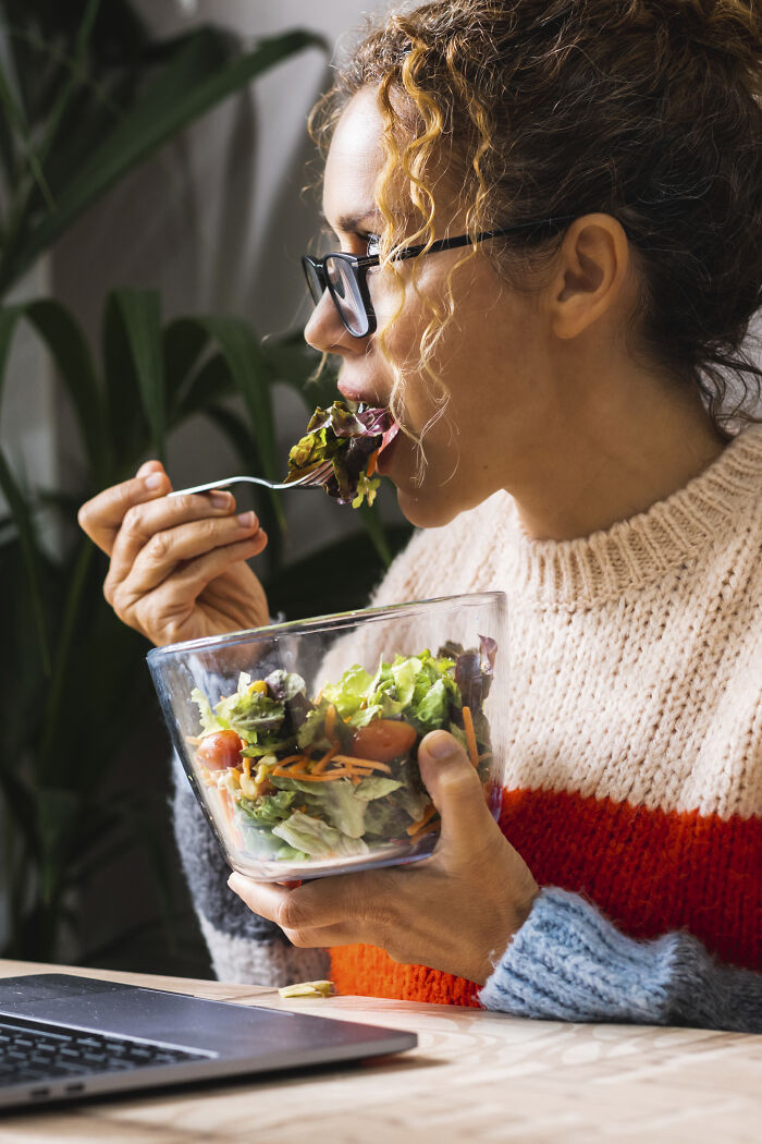 40 Weirdly “Healthy” Habits That Might Actually Be Messing You Up