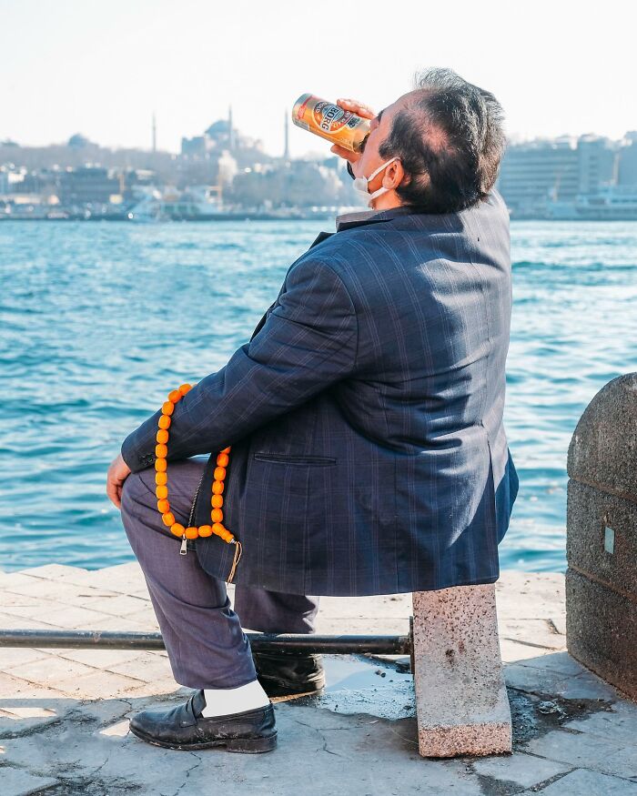 Wait Till You See These 58 Crazy Perfect Street Photos!