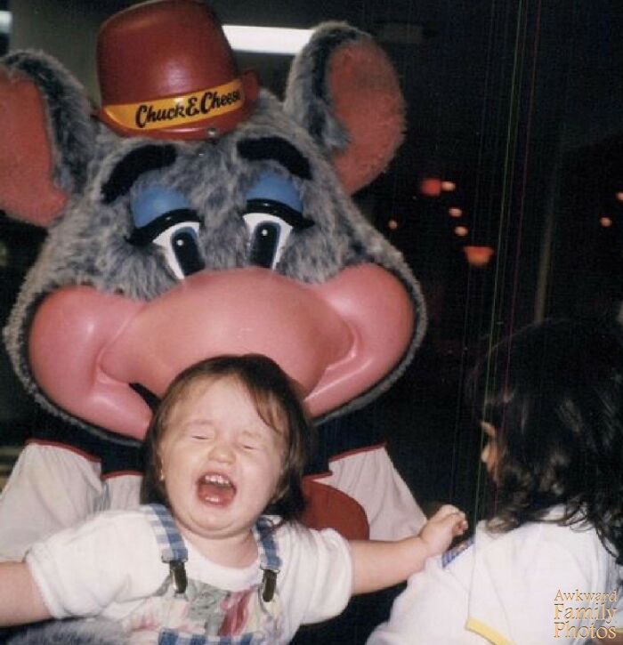 31 Totally Whacked Childhood Mascot Photos That’ll Make You Go “Wait, What?!”