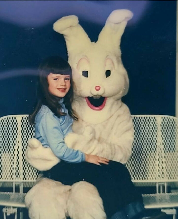 31 Totally Whacked Childhood Mascot Photos That’ll Make You Go “Wait, What?!”