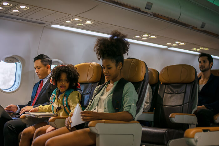 That Time a Mom Tried to Trade Her Middle Seat for My Bulkhead Aisle