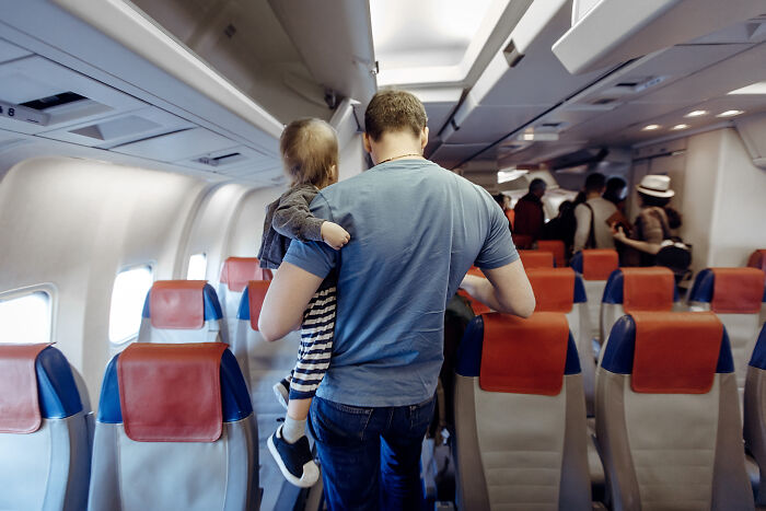 When a Dad Asked Me to Give Up My Window Seat for His Kid. Spoiler: Nope.