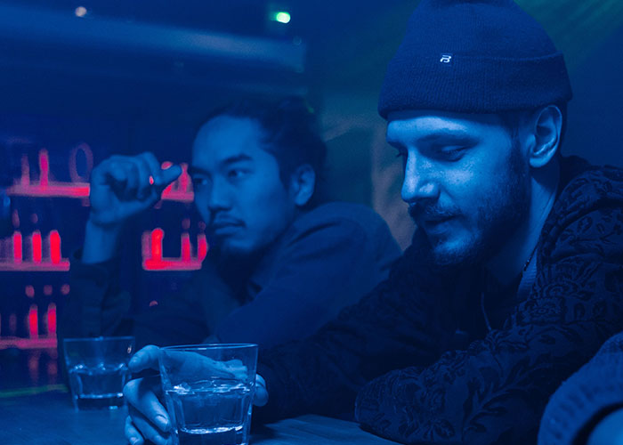 Let's Dive Into The Wildest Chatters Bartenders Caught (And Yes, They Hear EVERYTHING)