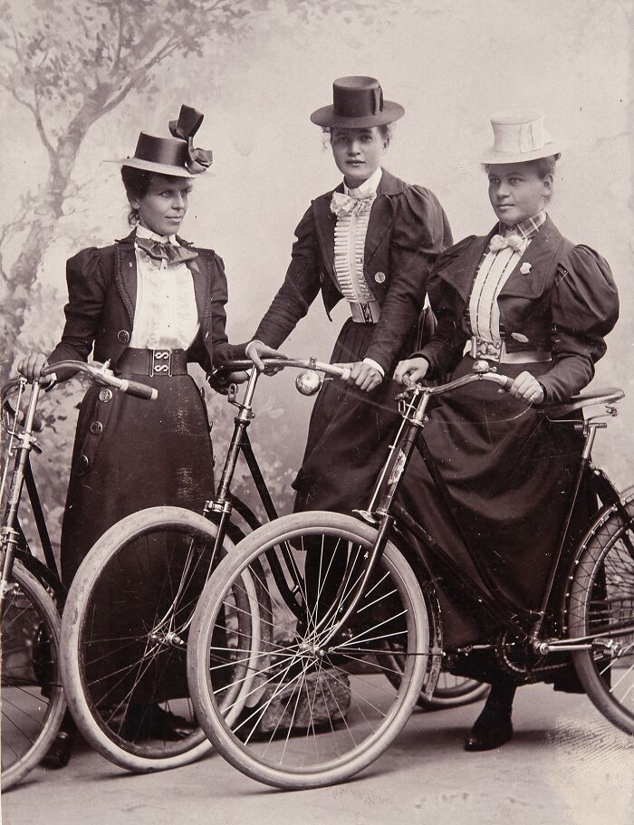 Let's Dive Into Some Seriously Cool Victorian Era Pics!