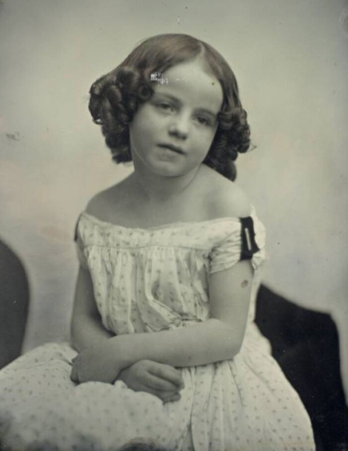 Let's Dive Into Some Seriously Cool Victorian Era Pics!