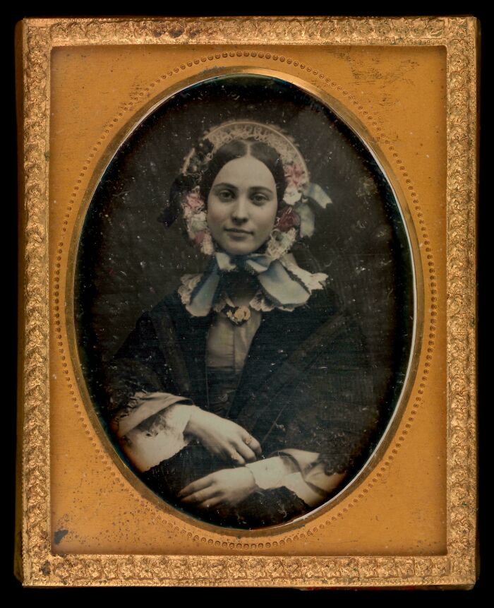 Let's Dive Into Some Seriously Cool Victorian Era Pics!