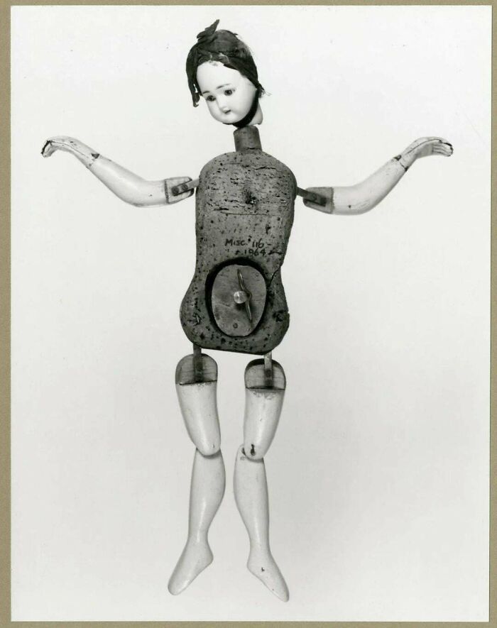Let's Dive Into Some Seriously Cool Victorian Era Pics!