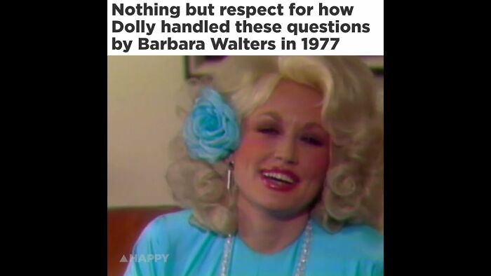 Dolly Schools Barbara Walters’ Rude Question (1977)
