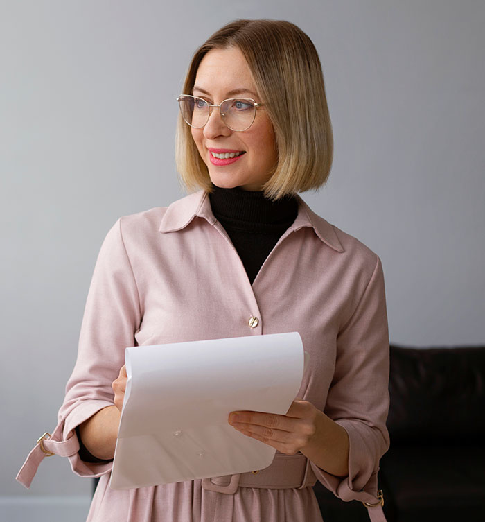 43 Jobs That Sound Made Up But Are Actually Real (And Weirdly Cool)